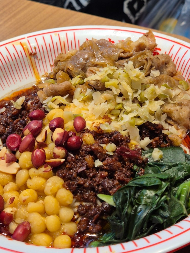  중국 상하이 인민광장 맛집 遇见小面 우견소면 후기