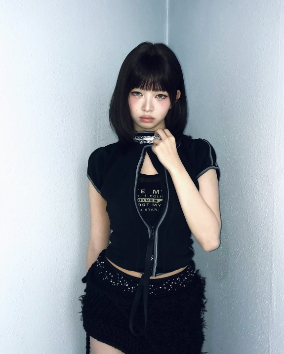  사랑스런 아이돌 연예인 패션의 레퍼런스! 아이브 레이 인스타그램 업데이트