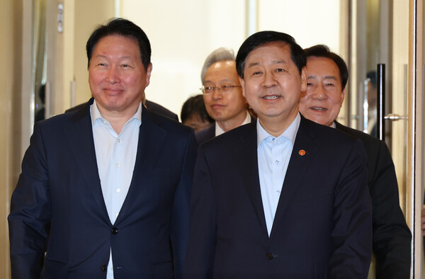 <b>구윤철</b> 부총리, ‘기업혁신... 킥오프 <b>회의 주재</b>…금융·세제... 