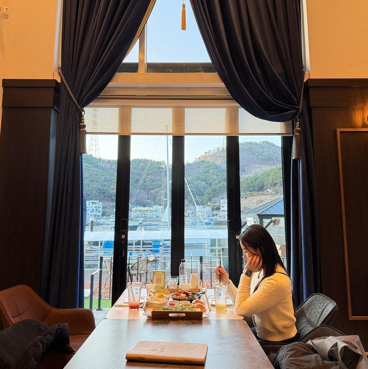  창원 데이트 귀산 맛집 메리모나크 요트앤바비큐ㅣ텍사스 정통방식 바베큐