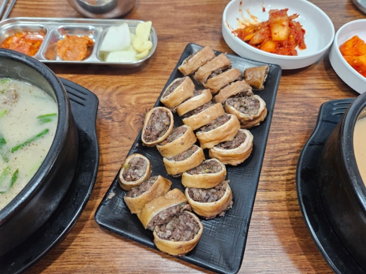  쫄깃한 막창순대와 순대국밥 맛집, 고려대 안암오거리 장터 막창순대국밥 후기 (고기순대국밥, 막창순대)