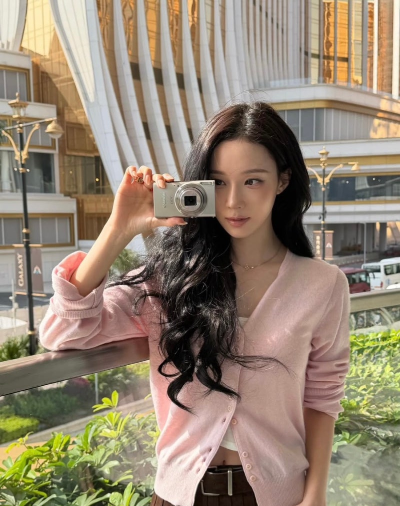사진 뜨자마자 난리 난 윈터 목걸이｜루이비통 이딜 블라썸 가격 정보