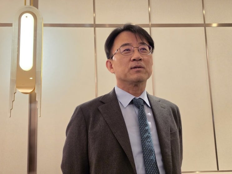 삼성·LGD, 신사업 확대 자신감…"유리기판, 폴더블 등 검토"