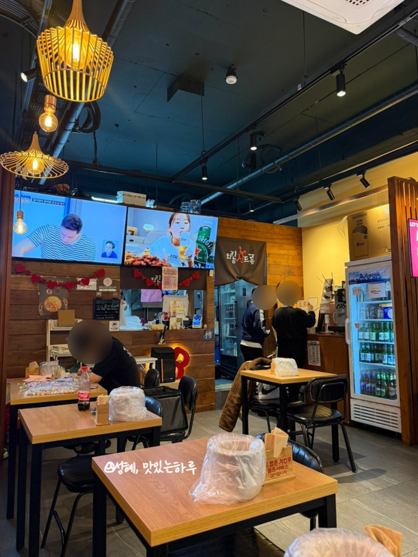 치킨신드롬 덕천포레나점 사진 4
