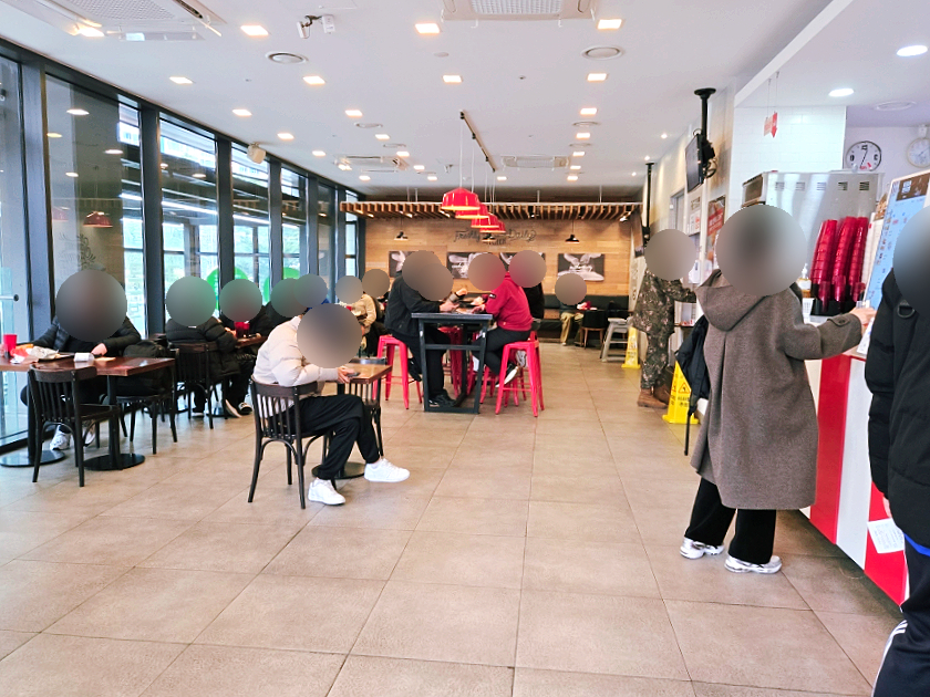 KFC 경성대부경대점 사진 5
