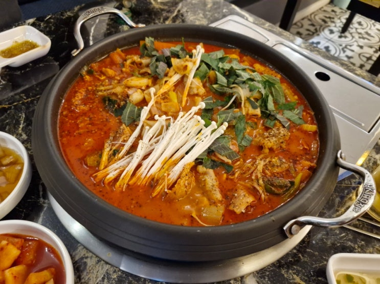  석남역맛집 곱창로맨스 전골 막창 내돈내산 후기
