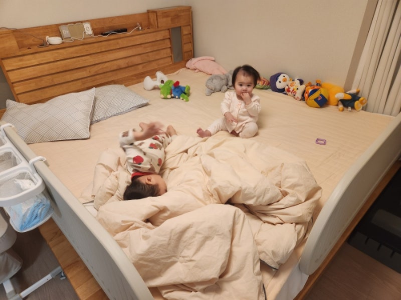 이스턴킹 침대를 패밀리침대로, 아이팜 와이드 침대 안전가드 설치 후기