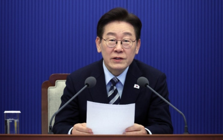 12(목) 가공식품 가격 인하, 이 <b>대통령 지지율</b> 연속 67... 