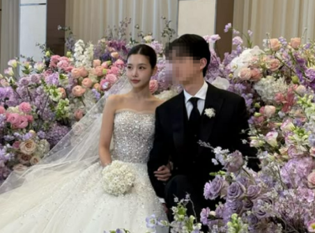   제니 결혼, '훈남' 신랑 얼굴 공개… "6년 열애 끝 결실"
