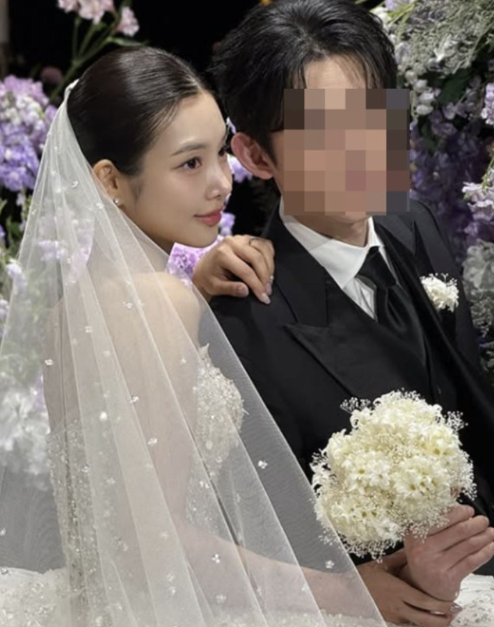   "6년 5개월의 결실" 다이아 출신 제니(이소율), 훈남 사업가와 3월의 신부 됐다!