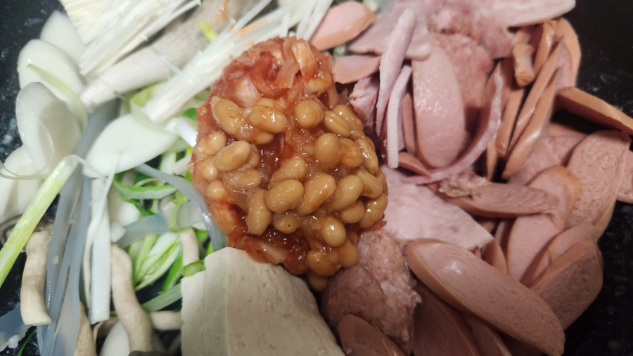 땅스부대찌개 덕소점 사진 4