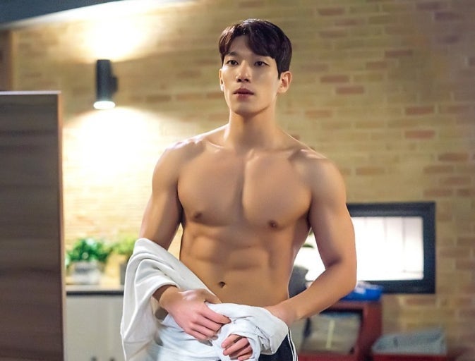 배우 김경남 프로필 키 나이 필모그래피 작품활동 신이랑 법률사무소 태백 대표 양도경 역할