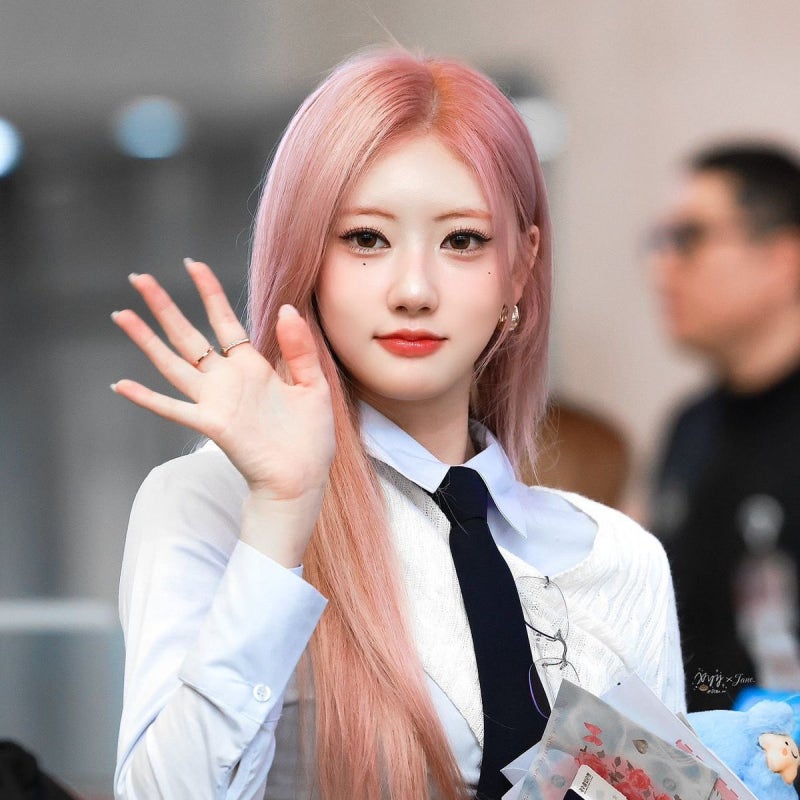 건강 문제로 활동 중단 후, 미국 치킨 집에서 포착된 라미의 넘 반가운 근황