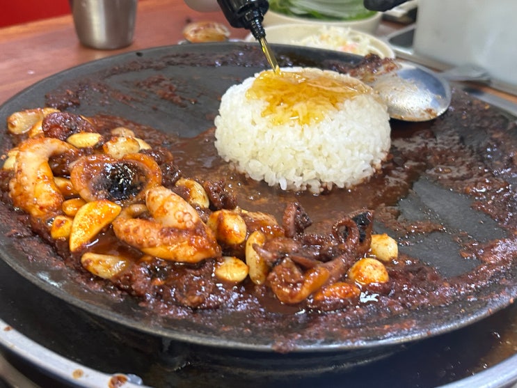  용두동 웨이팅필수, 스트레스 확 풀리는 불맛나는 쭈꾸미볶음 맛집 <나정순할매쭈꾸미>
