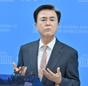 김태흠 현 충남지사 공천 미신청