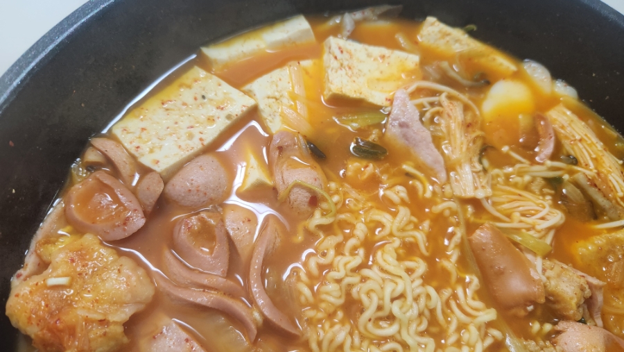 땅스부대찌개 덕소점 사진 5