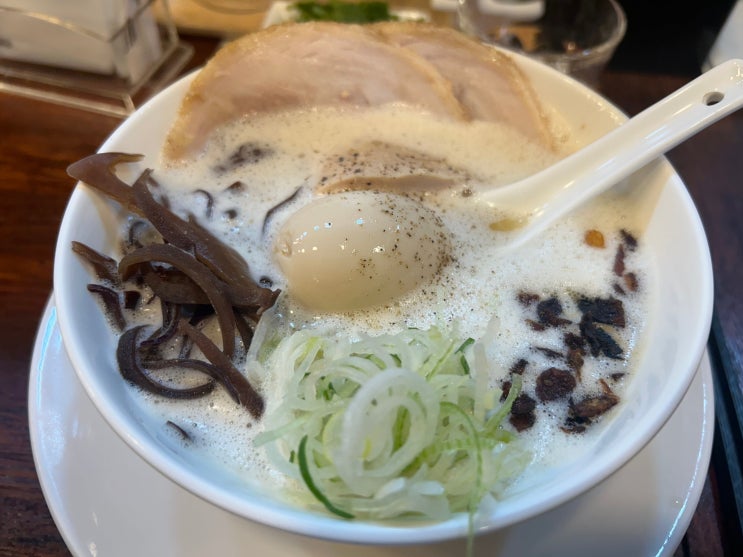  진한 닭육수의 토리빠이탄 라멘 <오레노라멘>