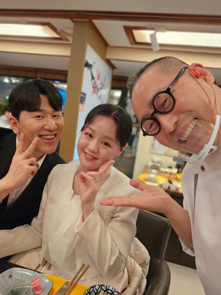  예식 마치고 달려온 눈부신 두 사람, 진심을 다해 축복합니다.