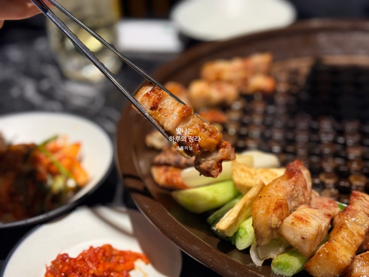 구디 맛집 참숯구이육향 항정살, 삼겹살에 트러플짜파게티