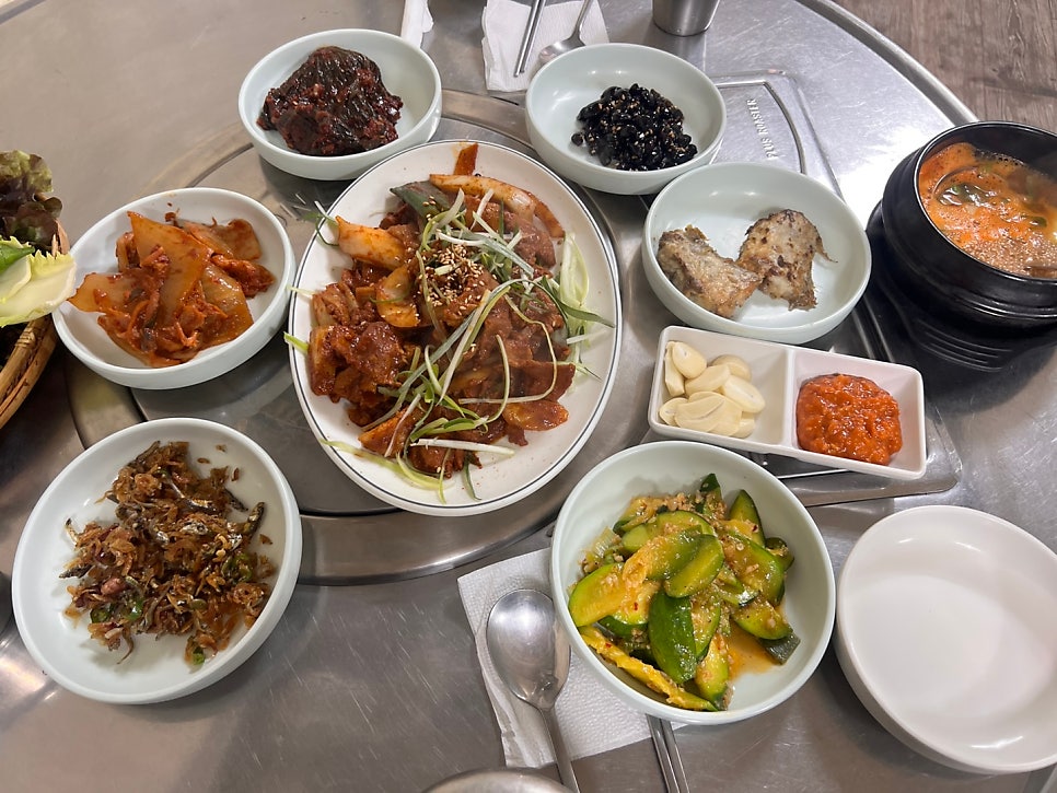 칼집삼겹 홍제점 사진 2