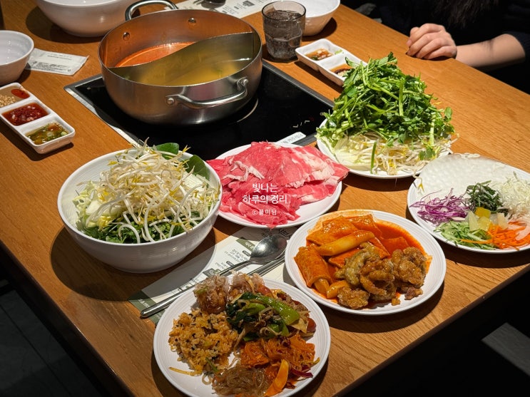 신촌 미나리 무제한 샤브샤브 맛집 로운 샤브샤브