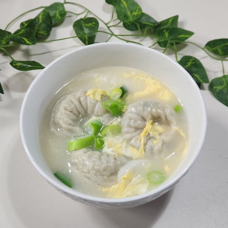 비비고 사골곰탕, 그냥 데우지 마세요 떡만두국 이렇게 끓여요