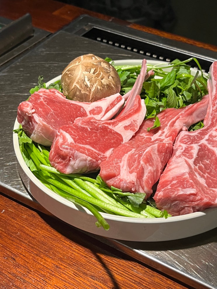  종각역 맛집 을지로입구 소 양고기 데이트 분위기 좋은 녹지 종로직영점