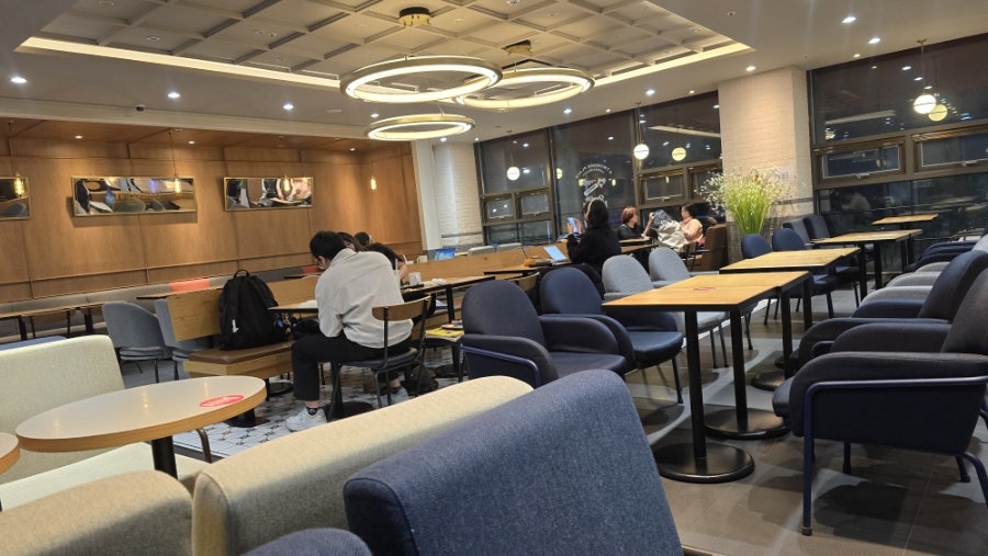 투썸플레이스 시흥능곡점 사진 5
