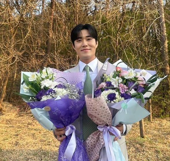 가수 유민 프로필: 홍진영이 선물한 곡 '어느 날 문득'으로 트로트 평정 예고