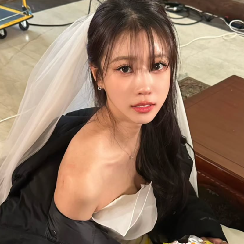 이미주, 베란다에서 삼겹살 두 점..충격적 식사량과 아파트 에티켓