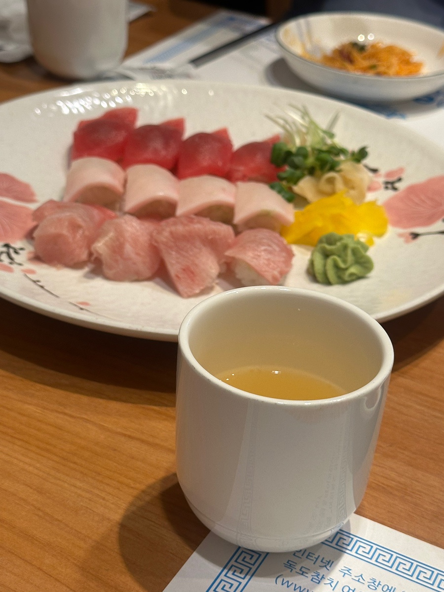 Dokdochamchiaenjeonbok Yeouidojeom photo 5
