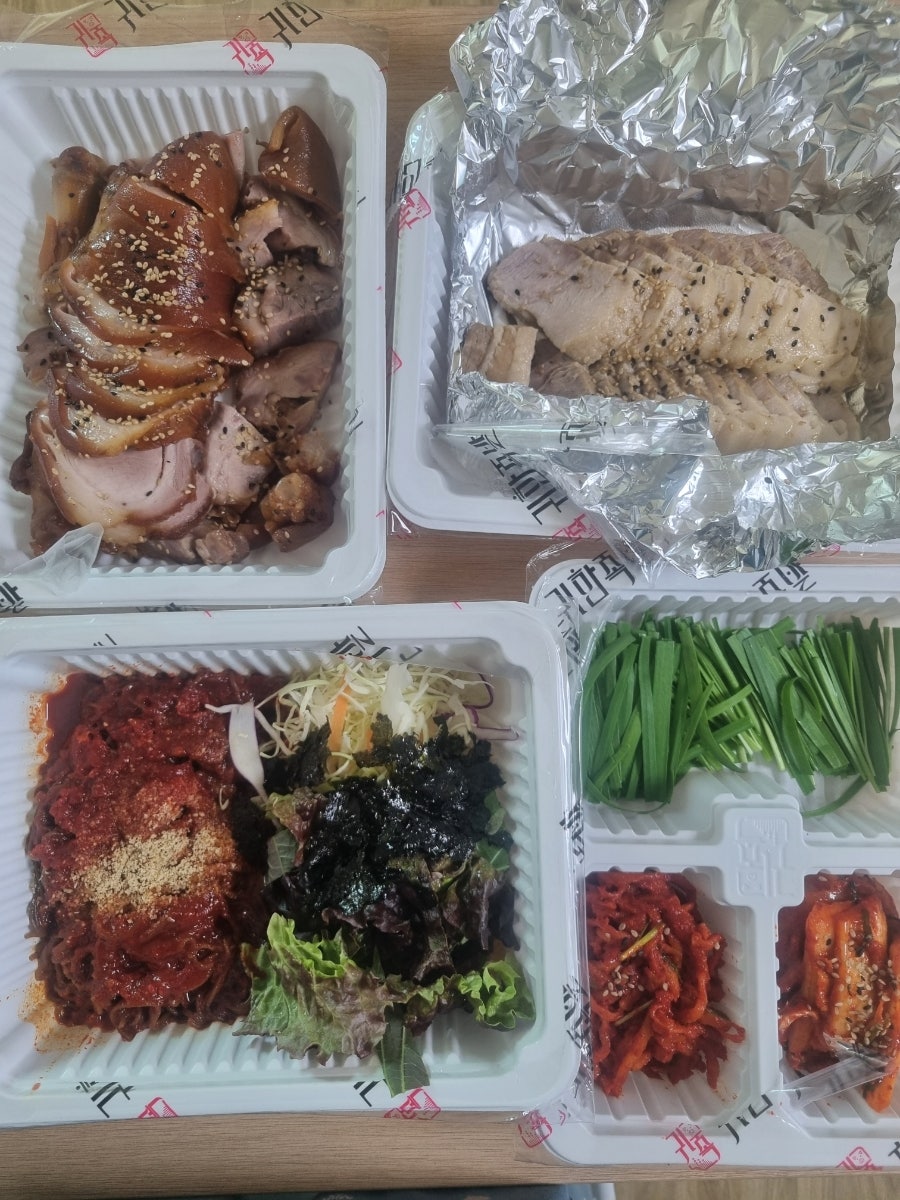 귀한족발 파주동패점 사진 1