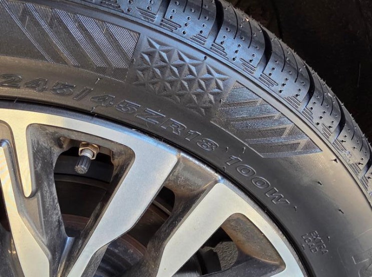  245/45R18 넥센타이어 렌탈 일시불 타이어 교체 비용 비교