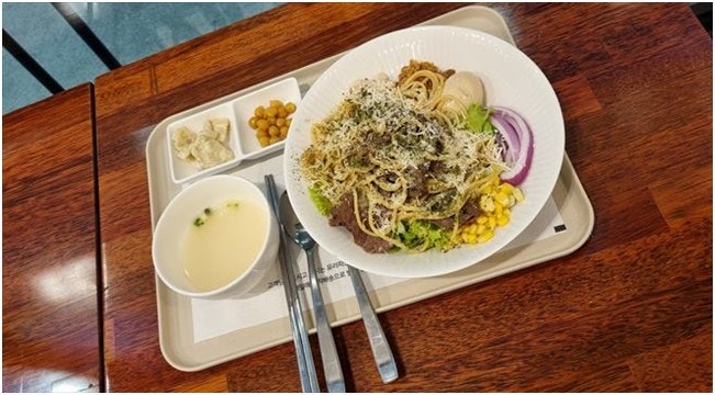 샐러딧 판교역점 사진 3
