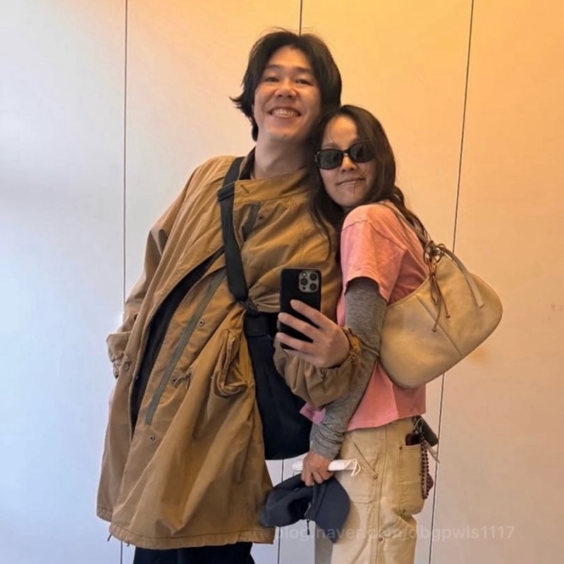“능력에 비해 검소하다는” 이효리 쿠론 숄더백 가방 가격은?