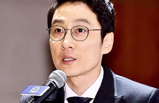  이휘재, 4년 만 혼자 복귀...대중의 반응은?