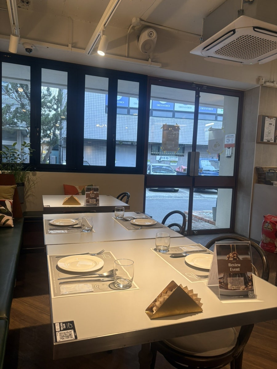 4.2캐쥬얼다이닝 사진 3