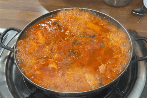인계동 해장 맛집 이은영모듬김치찌개 인계본점 얼큰한 돼지고기 김치찌개