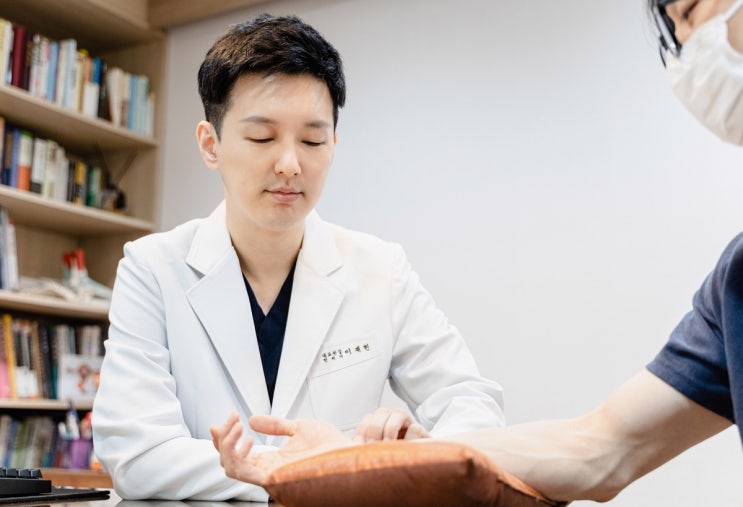  수원 영통역 윤빛한의원 계절성 알레르기 비염 치료 프로그램