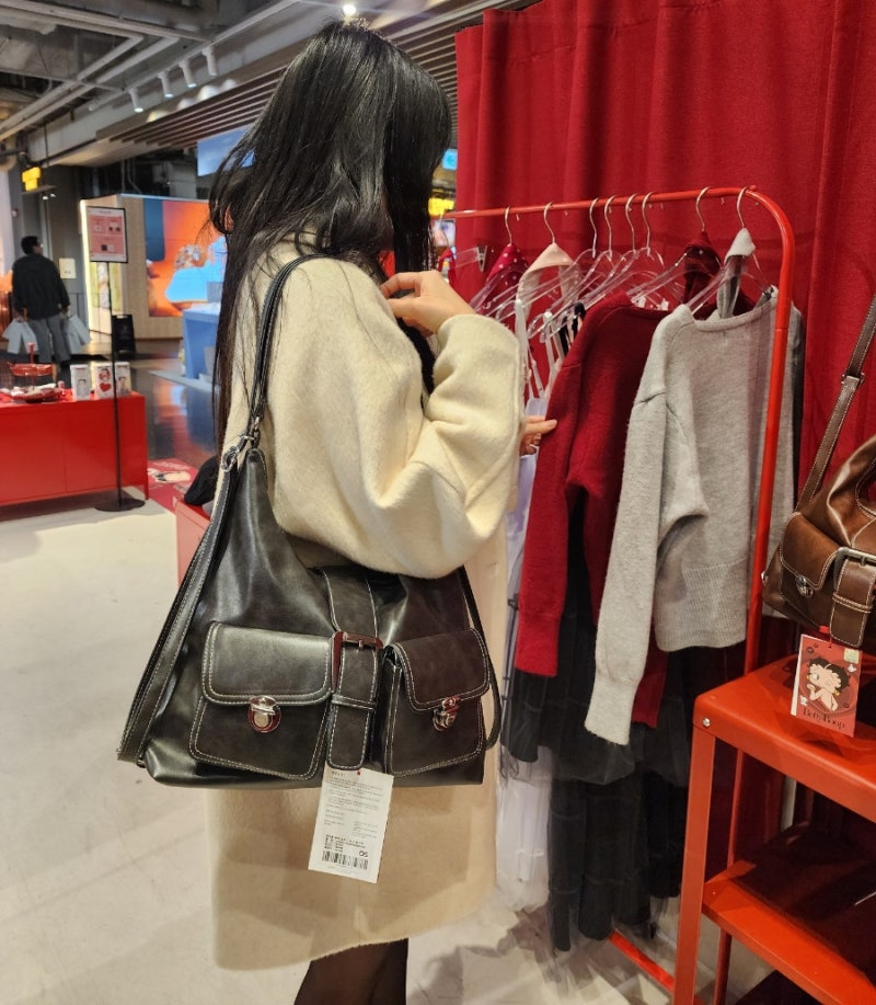 3월 패션 팝업 용산아이파크몰 베티붑 가방,티셔츠 피팅해보기