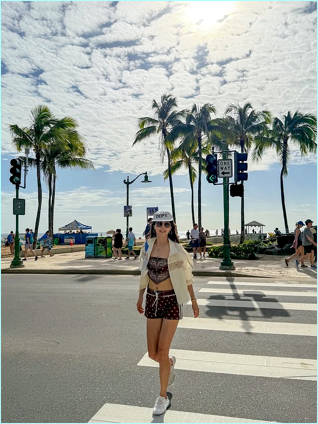  채정안 하와이 근황, 10만 원대 휠라 바람막이 하나로 힙스타 등극한 이유