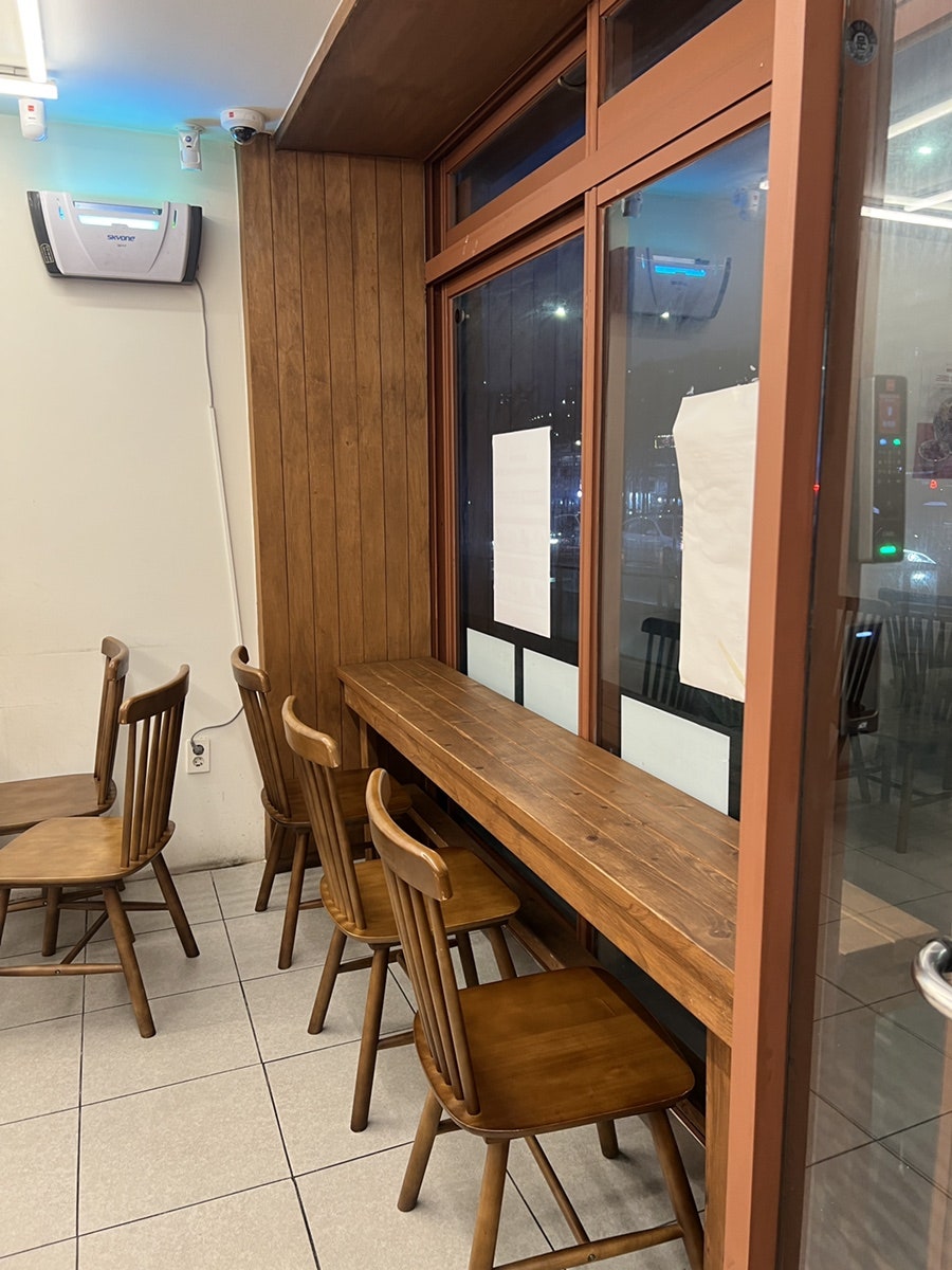 페어런츠&커피샐러드 냉정역점 사진 2
