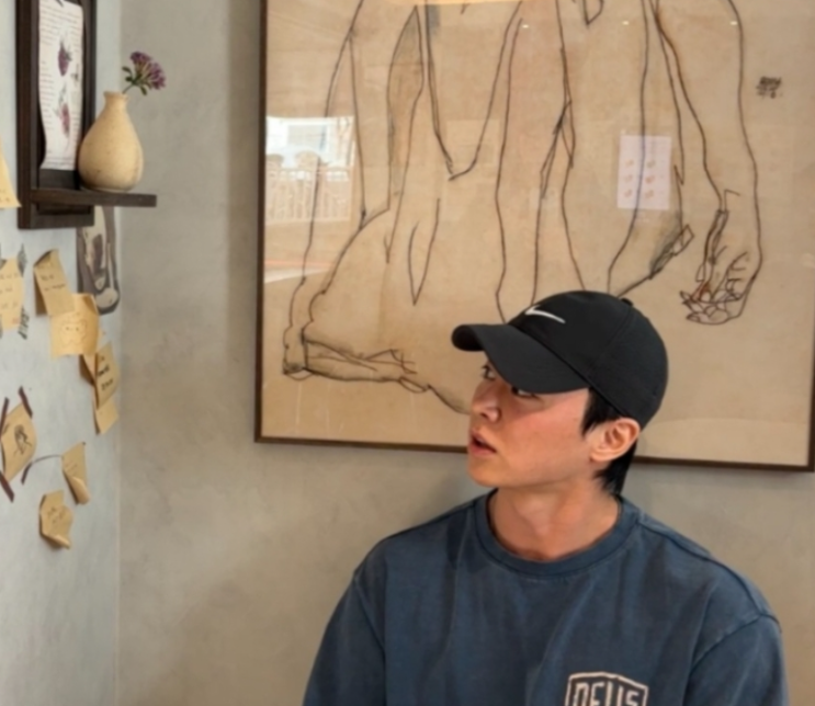   액자 속 실루엣의 주인공은 옥순? '나는솔로' 30기 영수옥순, 최커 넘어 6월 결혼설까지?!