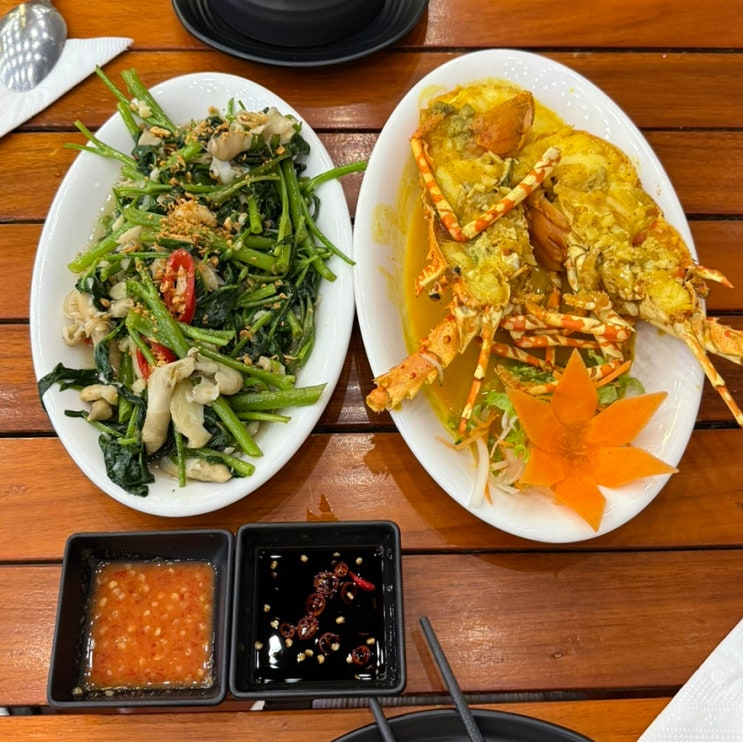  [나트랑/식당] 시내 해산물 맛집 추천 많았던 JJ씨푸드에서 크레이지피쉬