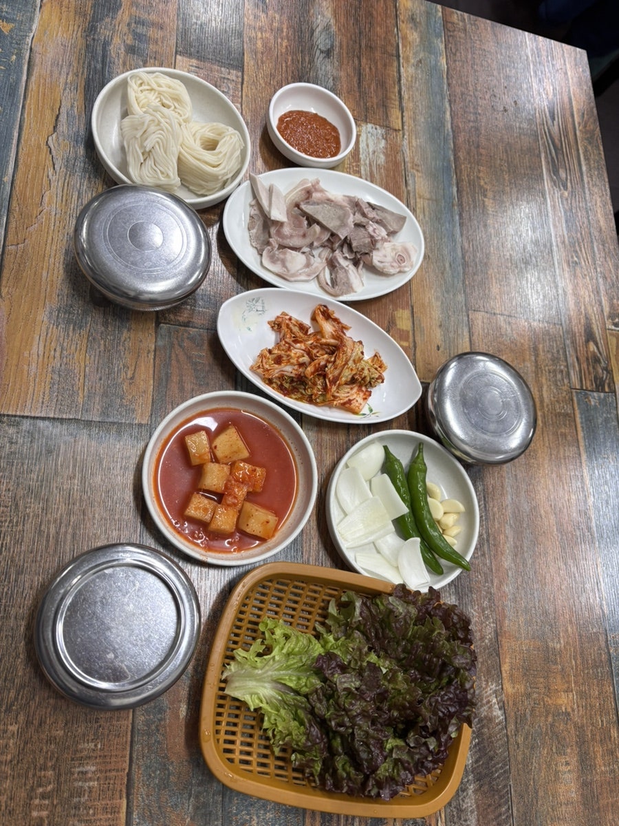 더큼돼지국밥 사진 3
