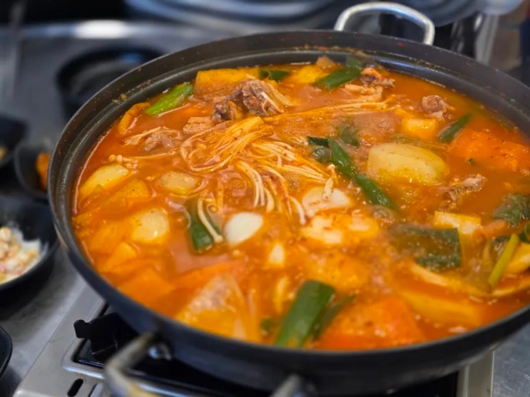  이천 터미널 맛집 술안주로 최고인 닭도리탕 in 연일식당