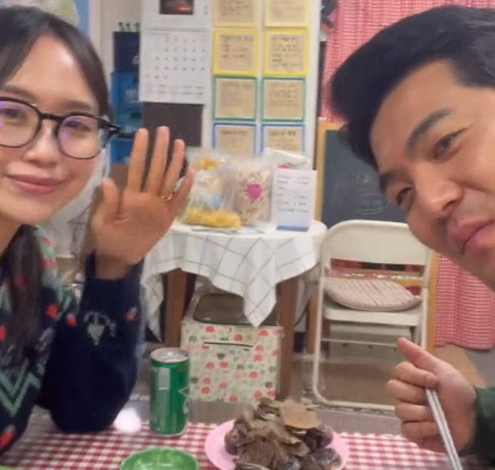   "사장님, 저 약속 지키러 왔어요!" 나는솔로 29기 영철정숙, 추억의 분식집 6개월 만의 감동 재방문!