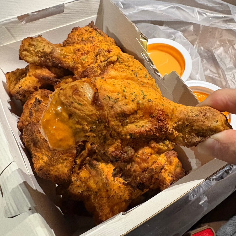 굽네치킨 잠실본점 사진 2