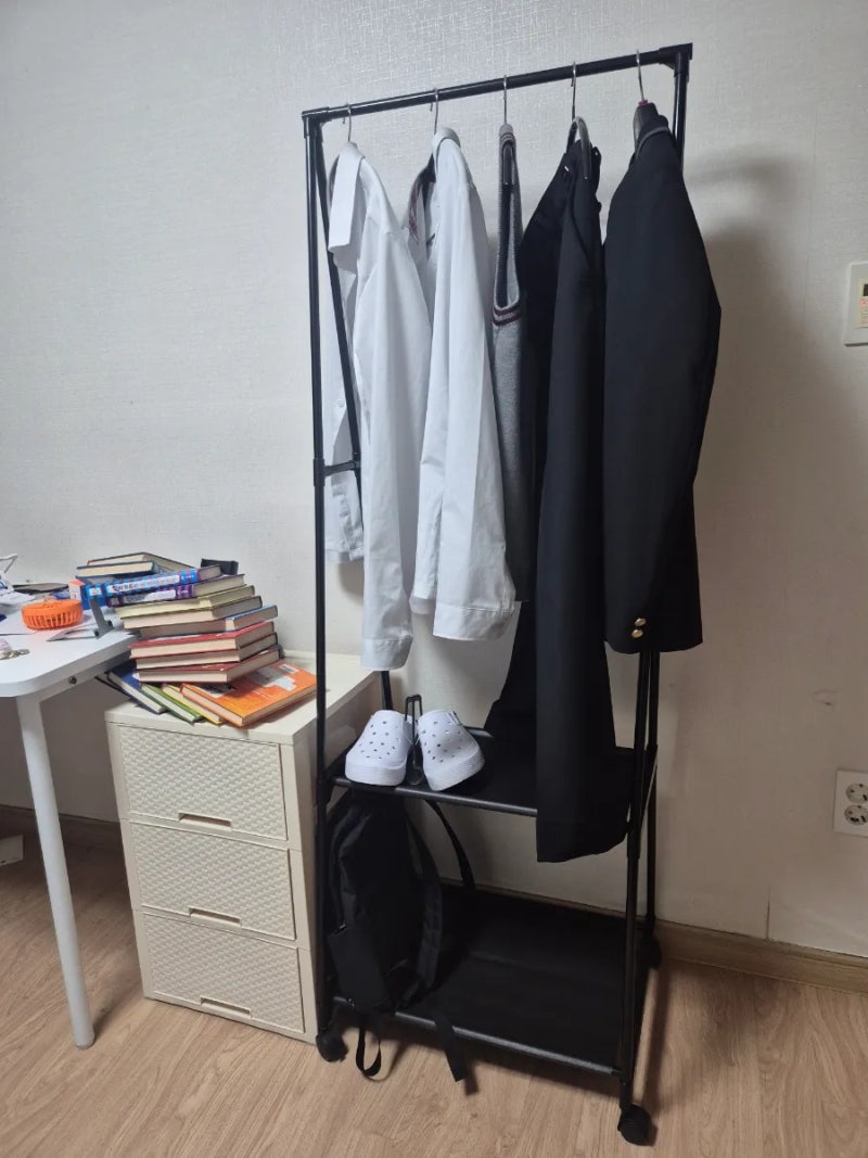 다이소 교복 간단하게 정리하기 좋은 이동가능한 2단 선반행거