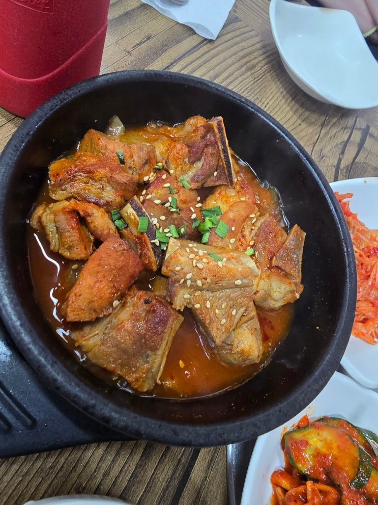  수지구청역 맛집 소백산 : 매운갈비찜 육회비빔밥